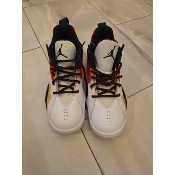 Nike Jordan Zoom ‘92 Women's Size 9 White Black Siren Red Yellow CK9184-102 - Picture 15 of 16